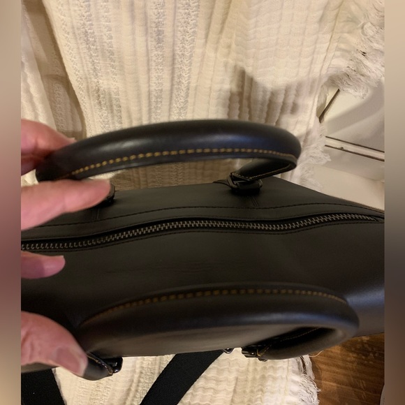 Metropolitan Lock Portfolio. Hang tag not included. - Picture 10 of 10